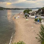 Apartmani Belamaric Apartment *