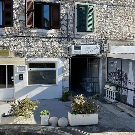 Apartment Apartmani Belamaric *