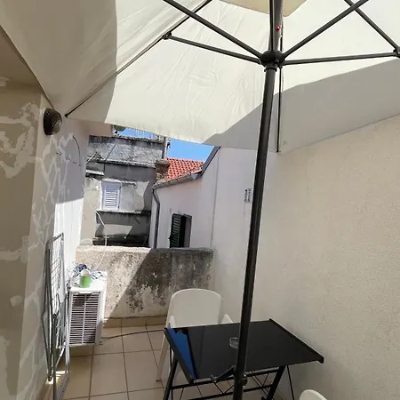 Apartmani Belamaric Apartment